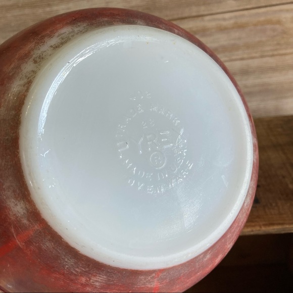 Distressed Pyrex Red Bowl - Picture 6 of 7